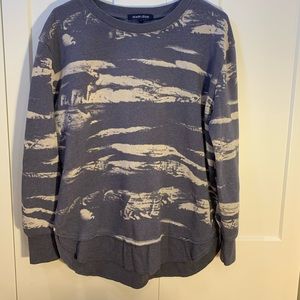 Blue and white crew neck size M